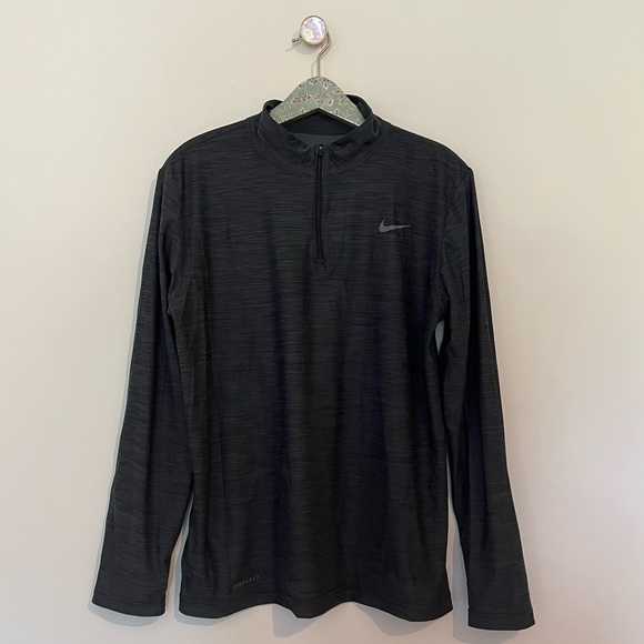 Nike Dri-Fit Lightweight Quarter Zip Sweatshirt - Picture 1 of 5
